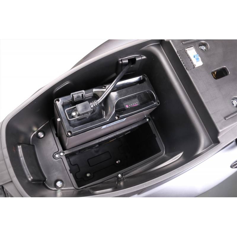 Futura Long Runner Li-Io 25kmh/2000W/30Ah/160km SGR E-Roller