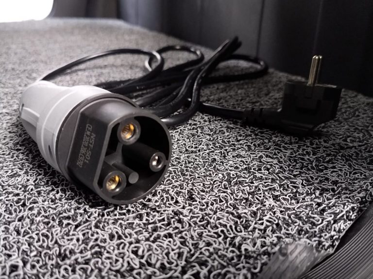 Nelio R4 Twin LI Klima LiPo 45kmh/4000W/100Ah WS E-Kabinenroller