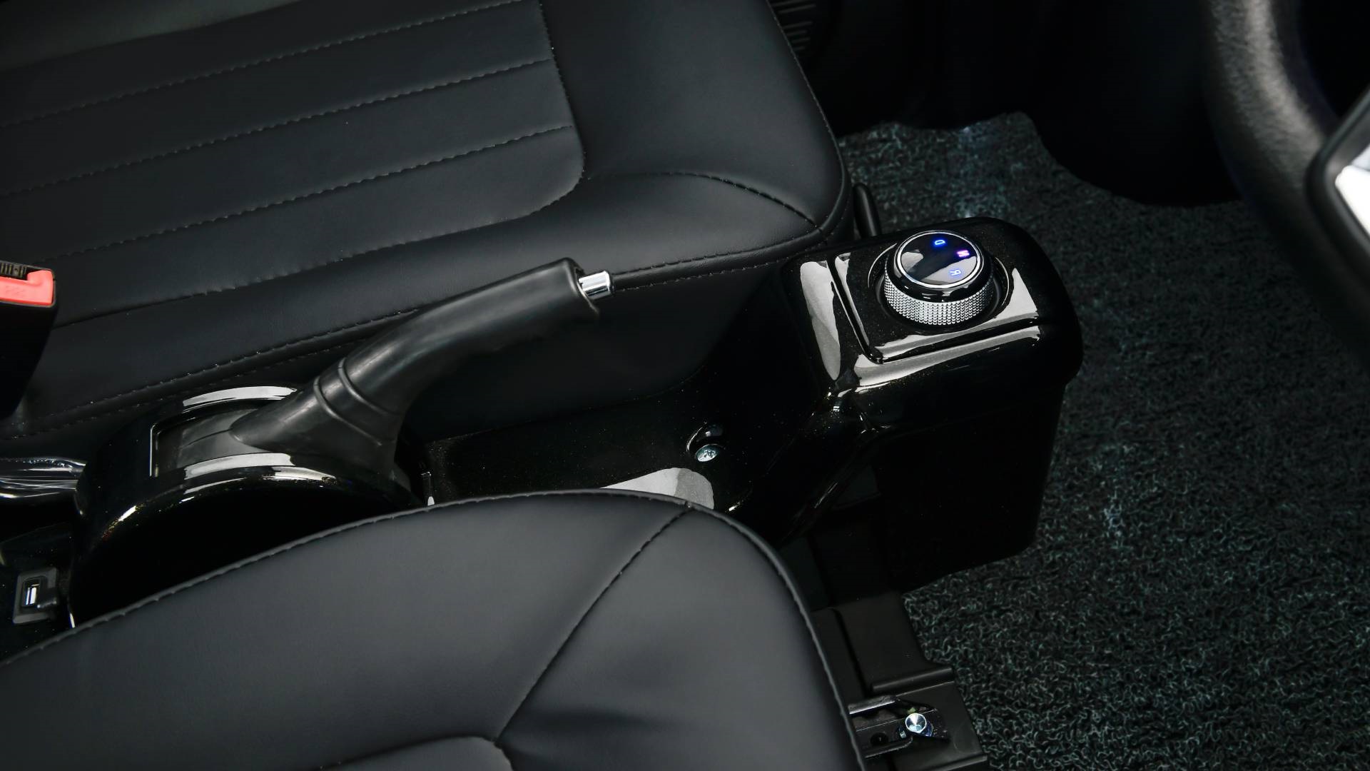 Elion A6 Pilot Li-Io 45kmh/4000W/175Ah/180km SI E-Kabinenroller