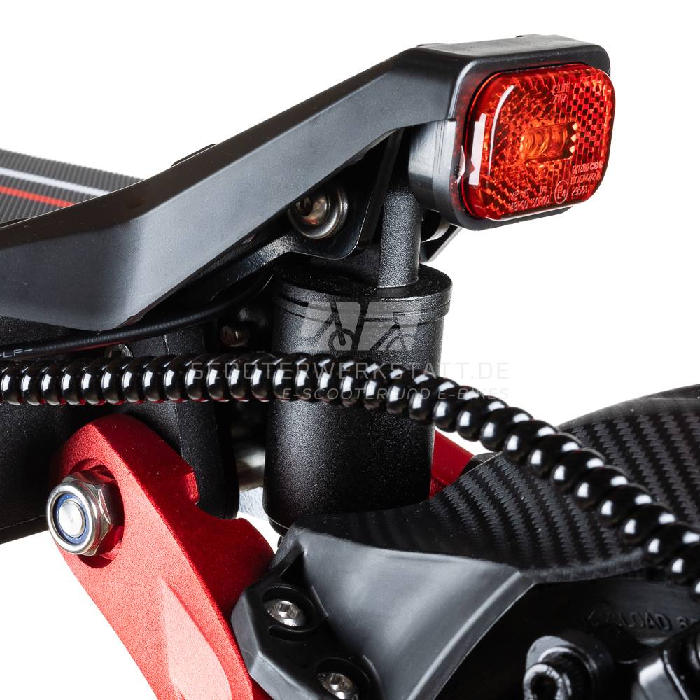Teverun Blade Q Pro SW 40kmh 40km 2x350W 1848W 120kg E-Scooter