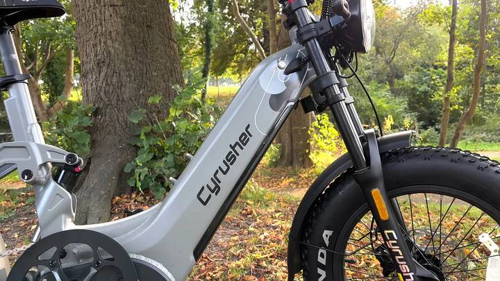 Cyrusher Ovia EEC Li-Io 45kmh/750W/17Ah/150kg/80km WS E-Roller